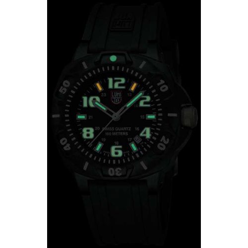 Мужские швейцарские наручные часы Luminox Land Night View 0201.SL
