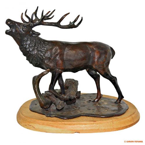 Бронзова статуетка на дерев`яній підставці Stag Bronze Statue 