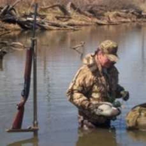 Пластикова підставка під рушницю StikNtheMud, для полювання на водоймах 