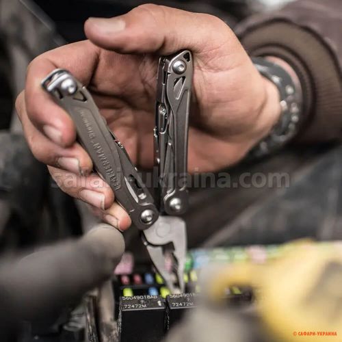 Мультитул Leatherman Wingman, нейлоновый чехол