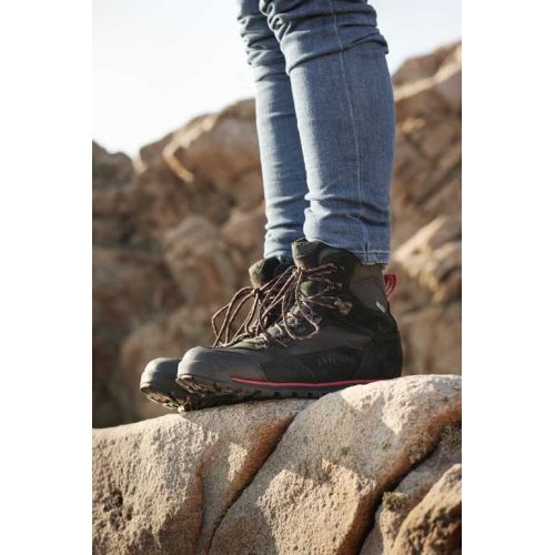 Спортивные ботинки женские Harkila Backcountry II Lady GTX 6, из замши, высота 15 см