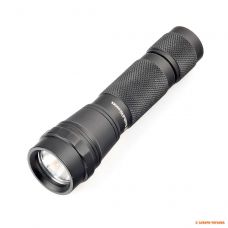 Тактичний ліхтар Smith & Wesson SW700XT, 3,2 х 3,2 х 13 см, потужність 93 люмен